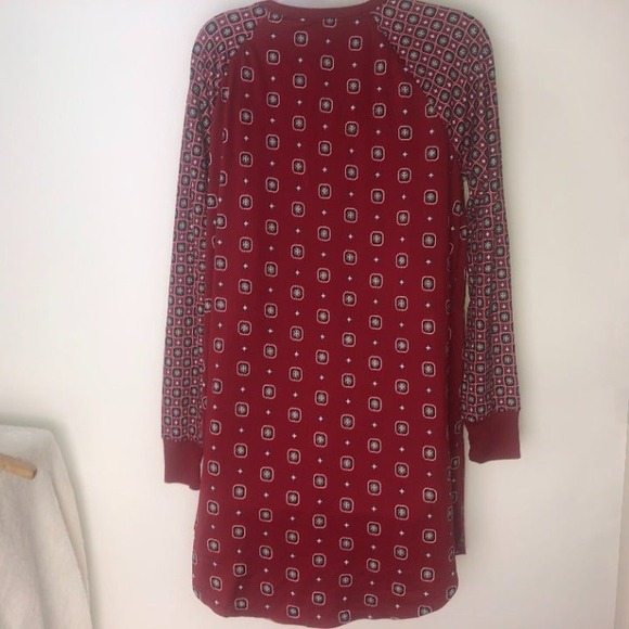 Simply Vera Vera Wang Radiant Red w/Floral Squares Sleep Gown Medium NWT - Picture 8 of 13